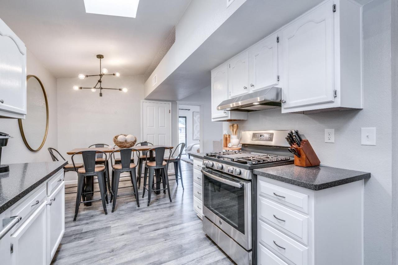 New! Modern • Family Friendly • The Desert Nest Sierra Vista Kültér fotó